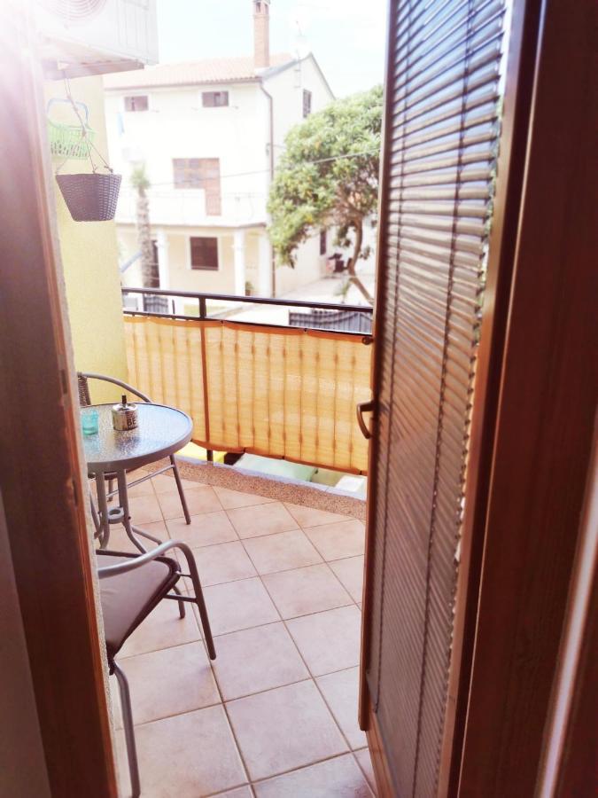 Santa Eufemia Rovinj 10Min Walk To City & Free Garage Parking Apartamento Exterior foto